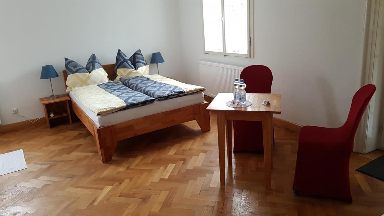 Gaestehaus Lichdi Schwaigern Esterno foto